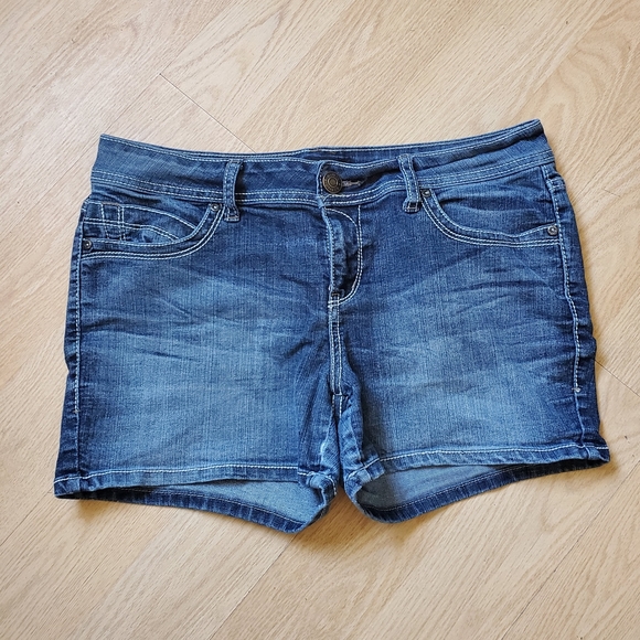 a.n.a Pants - A.n.a Denim Jean Shorts, Size 10
